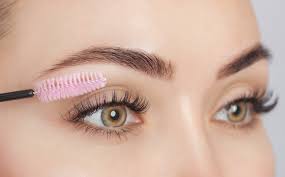 eyelash extensions and eyeliner